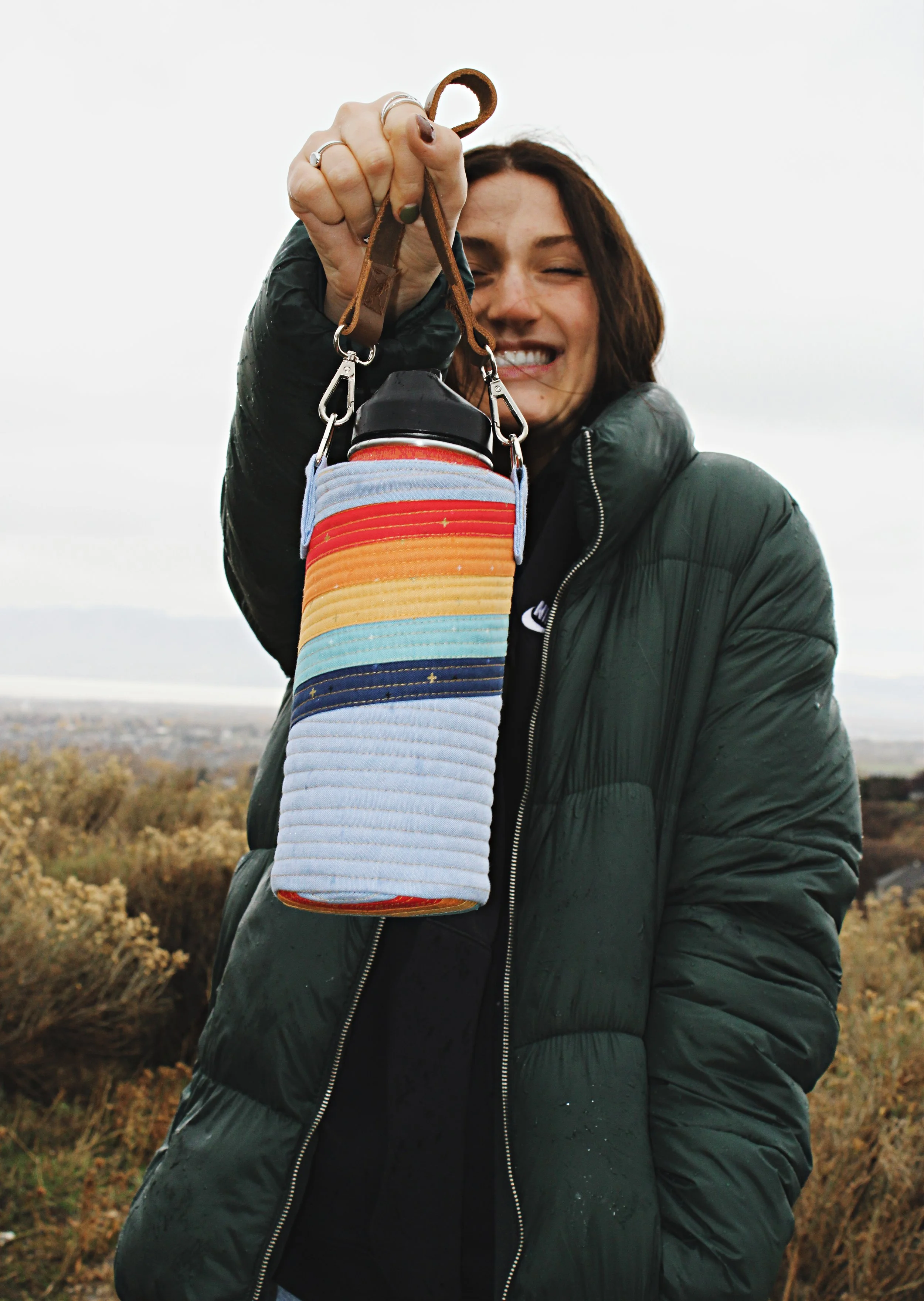 Hydro online flask holder